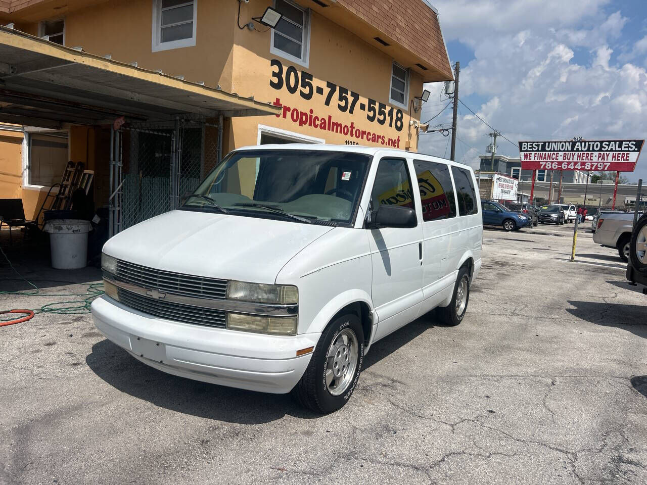 Chevrolet Astro Van