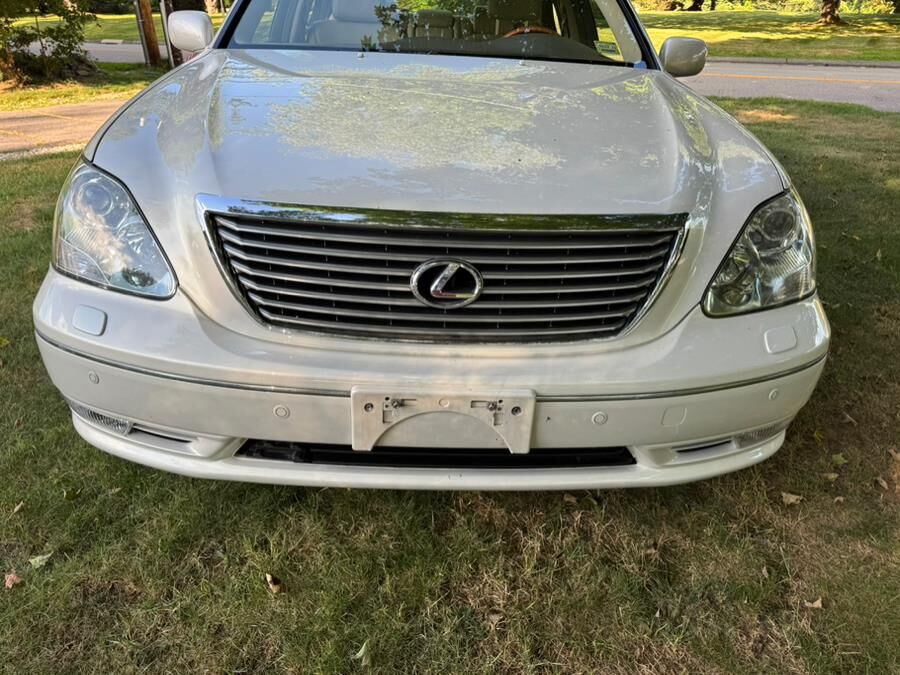 Lexus LS