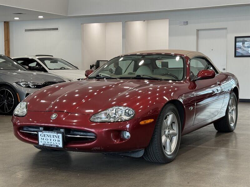 Jaguar XK8