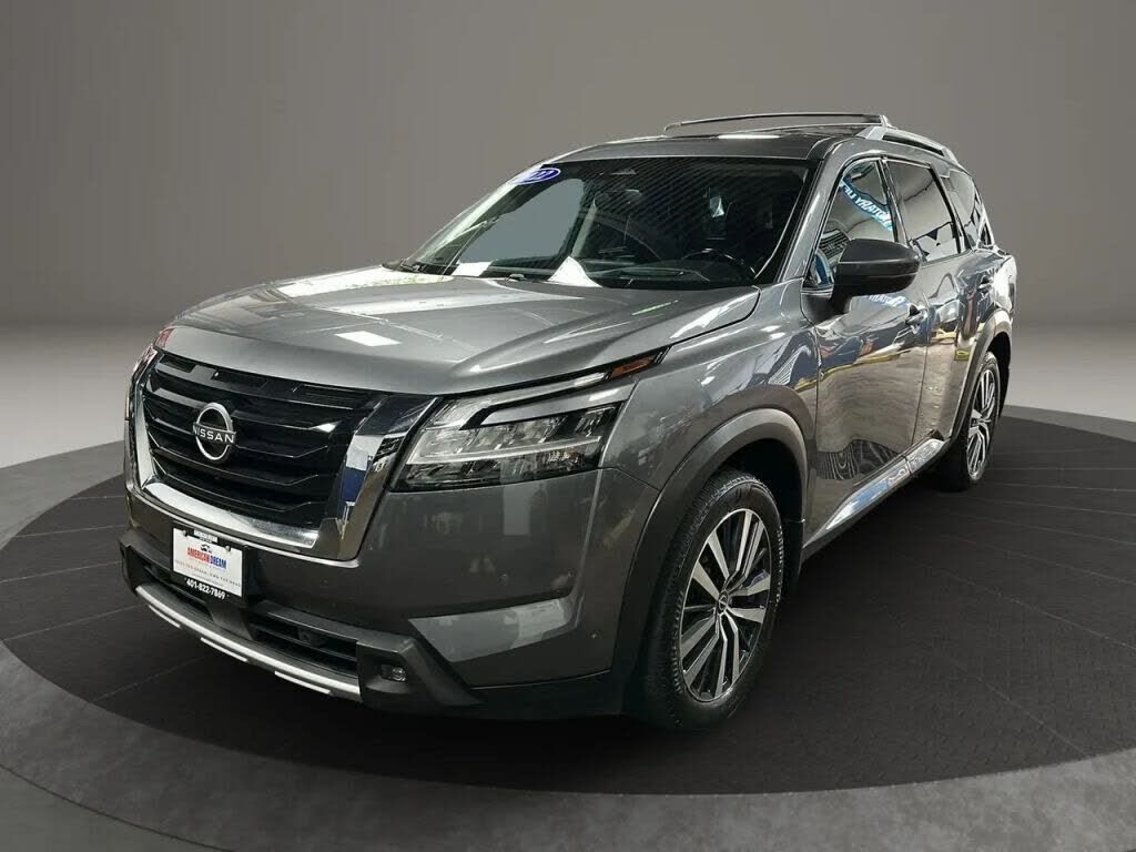 2022 NISSAN Pathfinder