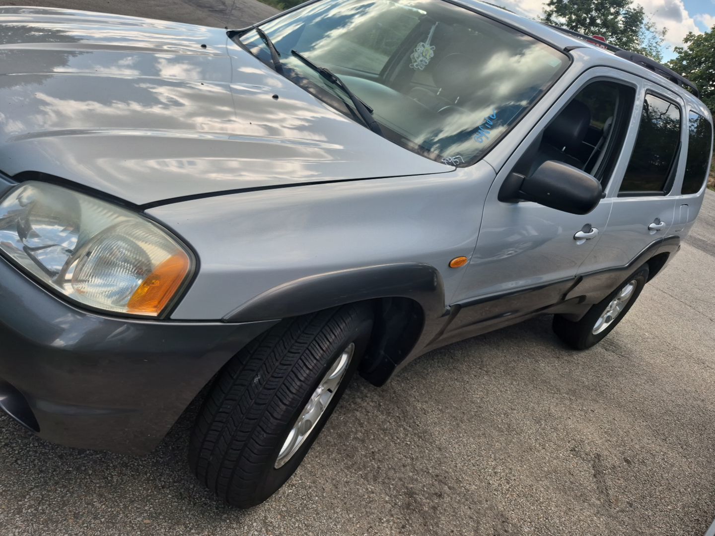 Mazda Tribute