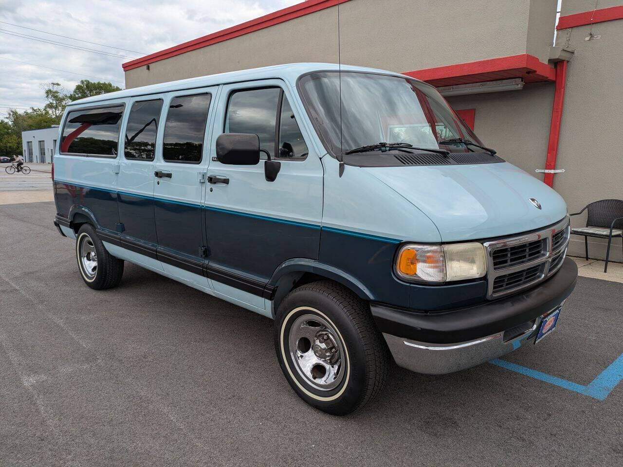 Dodge Ram Wagon