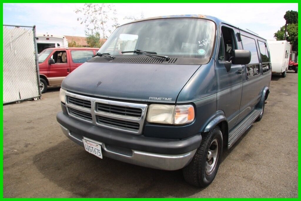 Dodge Ram Van