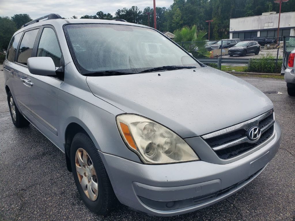 Hyundai Entourage