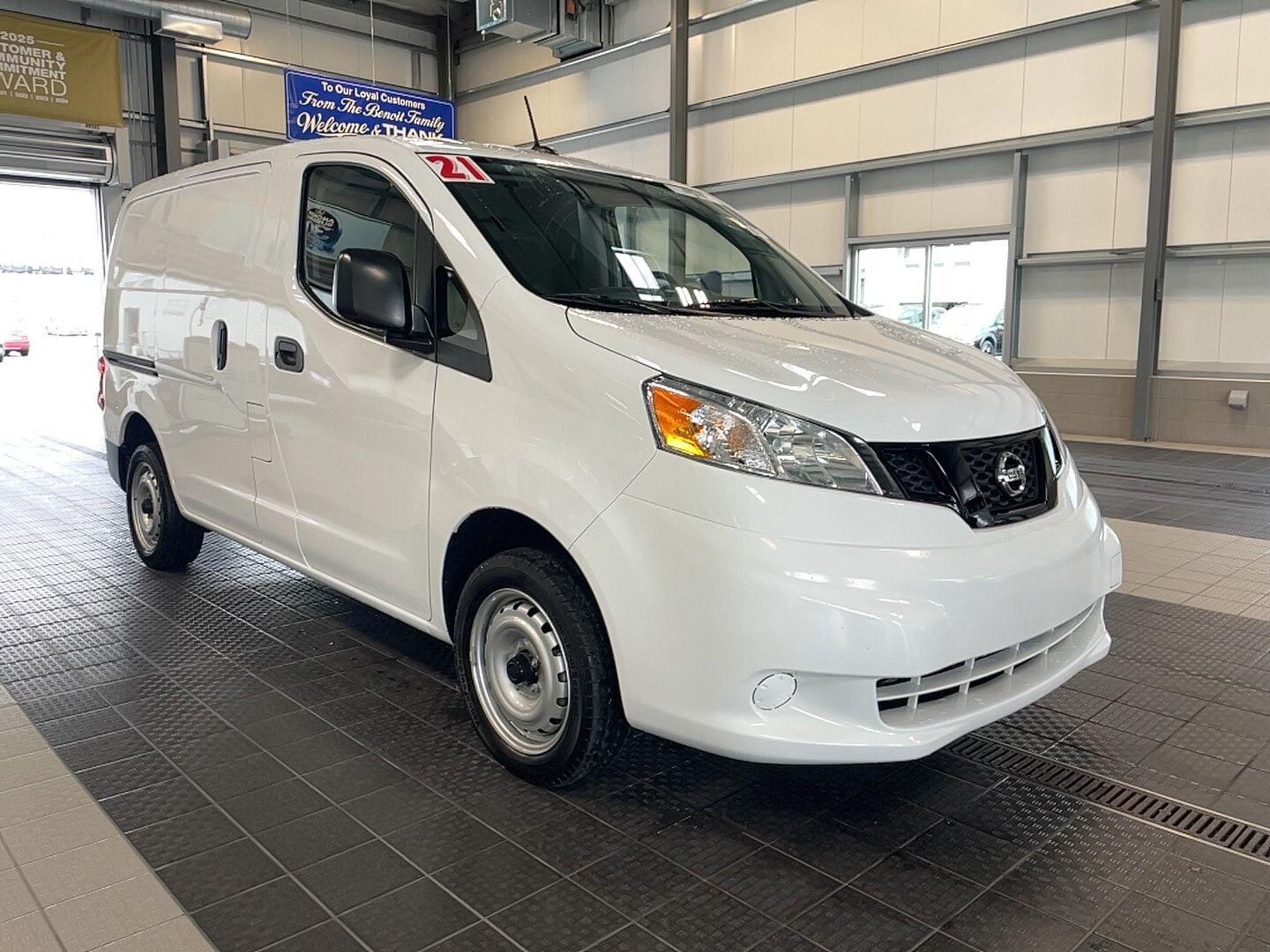 2021 NISSAN NV200