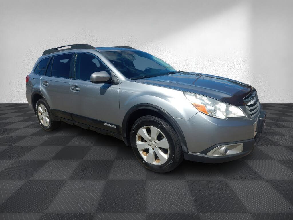 2010 SUBARU Outback
