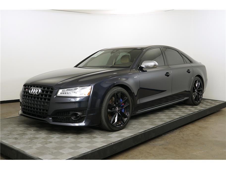 Audi S8
