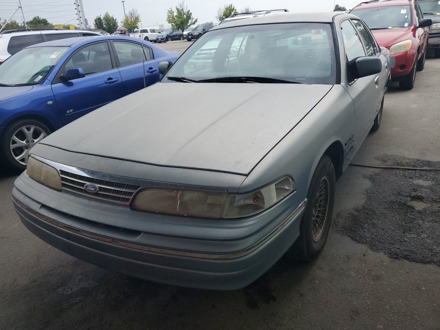 Ford Crown Victoria