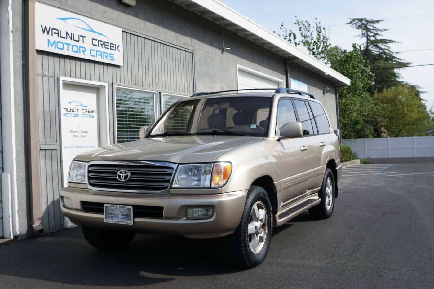 2003 TOYOTA Land Cruiser