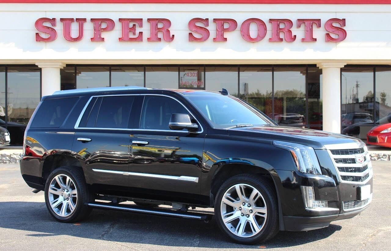 2017 CADILLAC Escalade