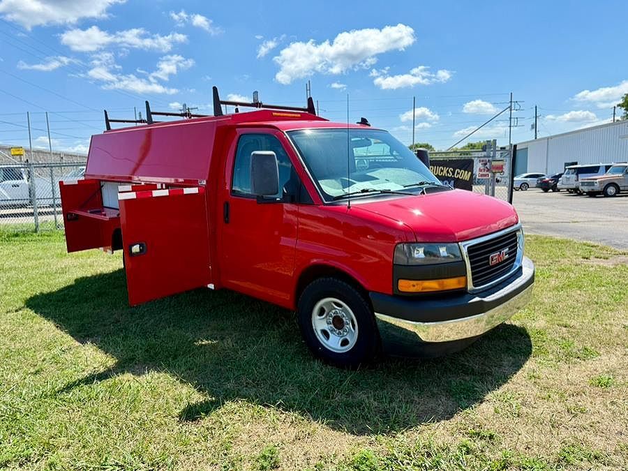 GMC Savana