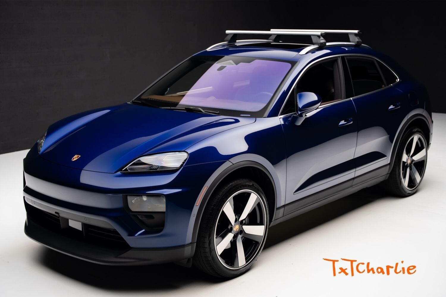 2024 PORSCHE Macan
