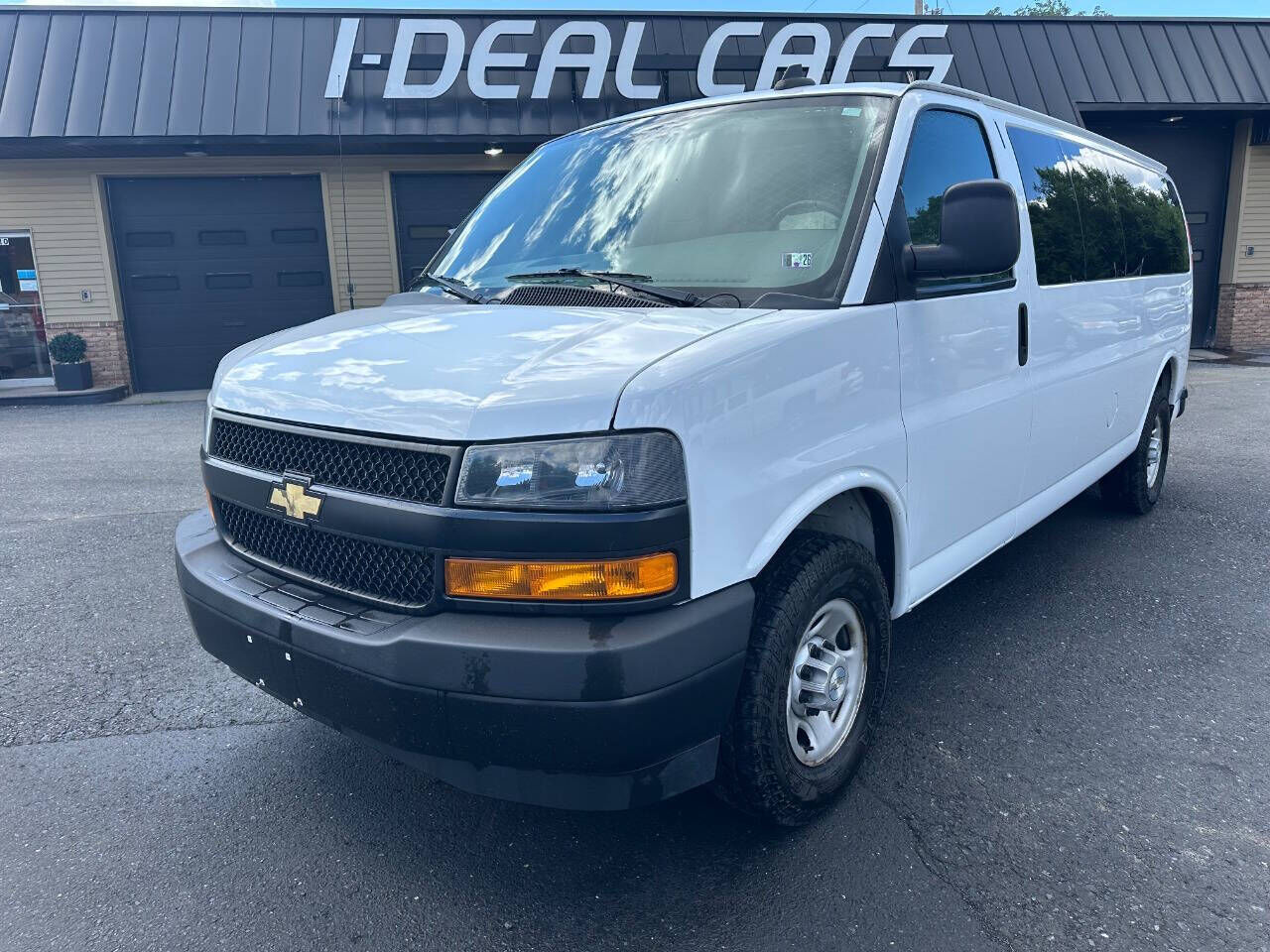 2021 CHEVROLET Express