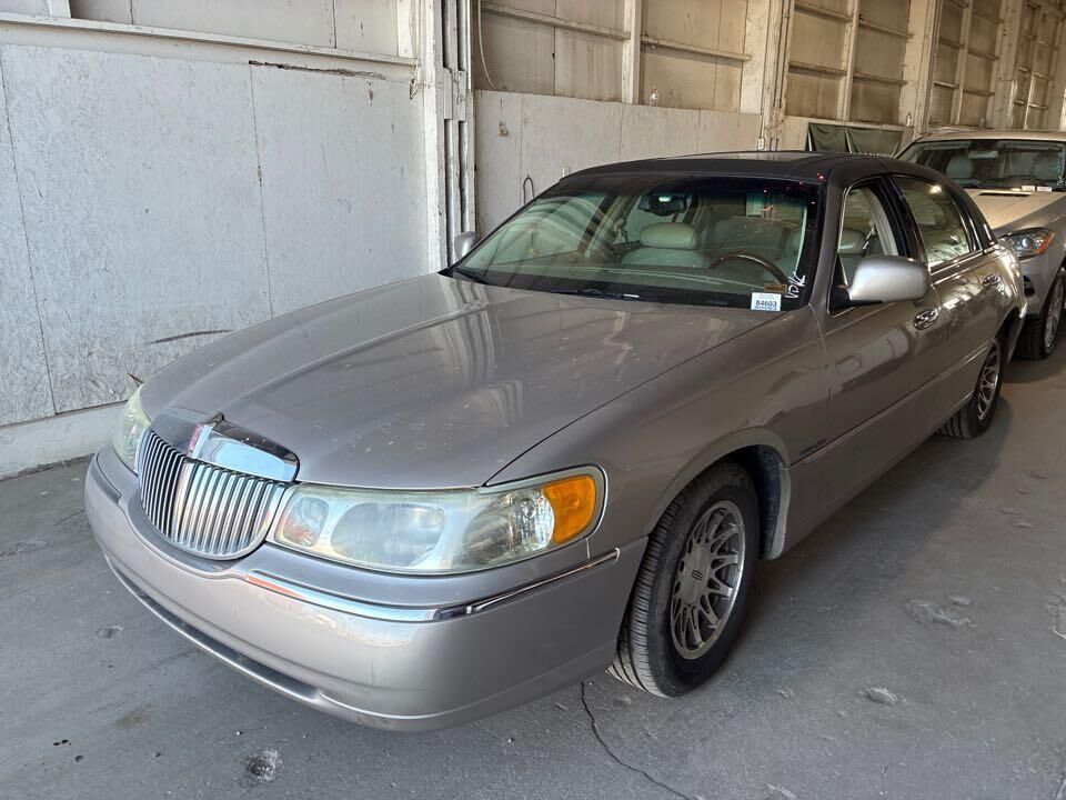 Lincoln Town Car
