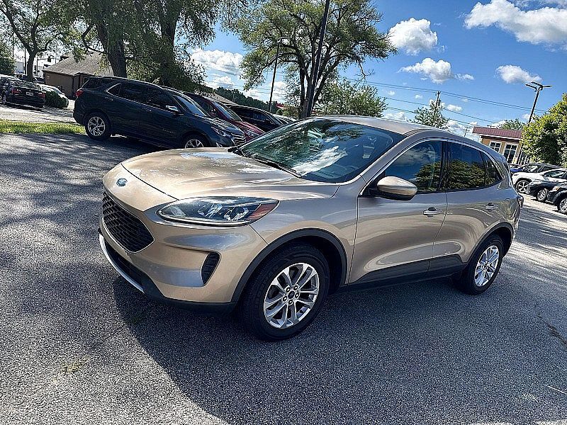 2021 FORD Escape