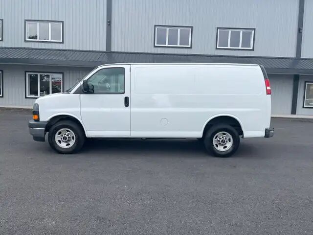 GMC Savana