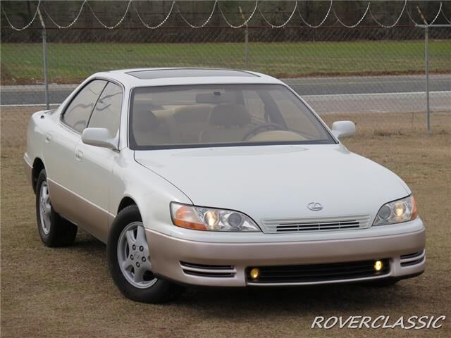 Lexus ES