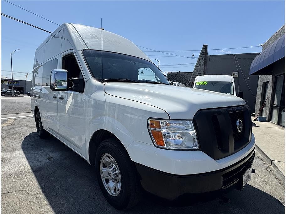Nissan NV