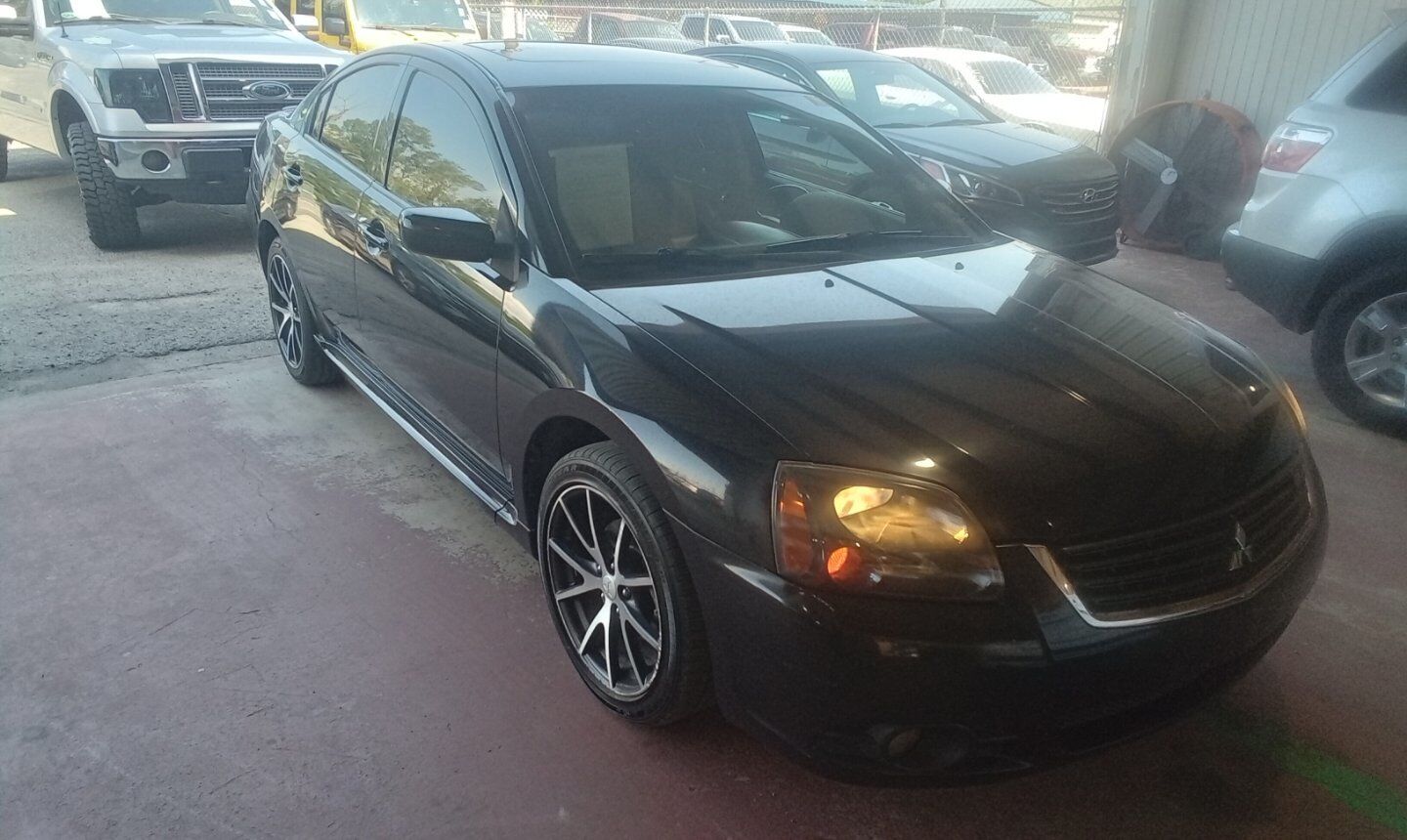 Mitsubishi Galant