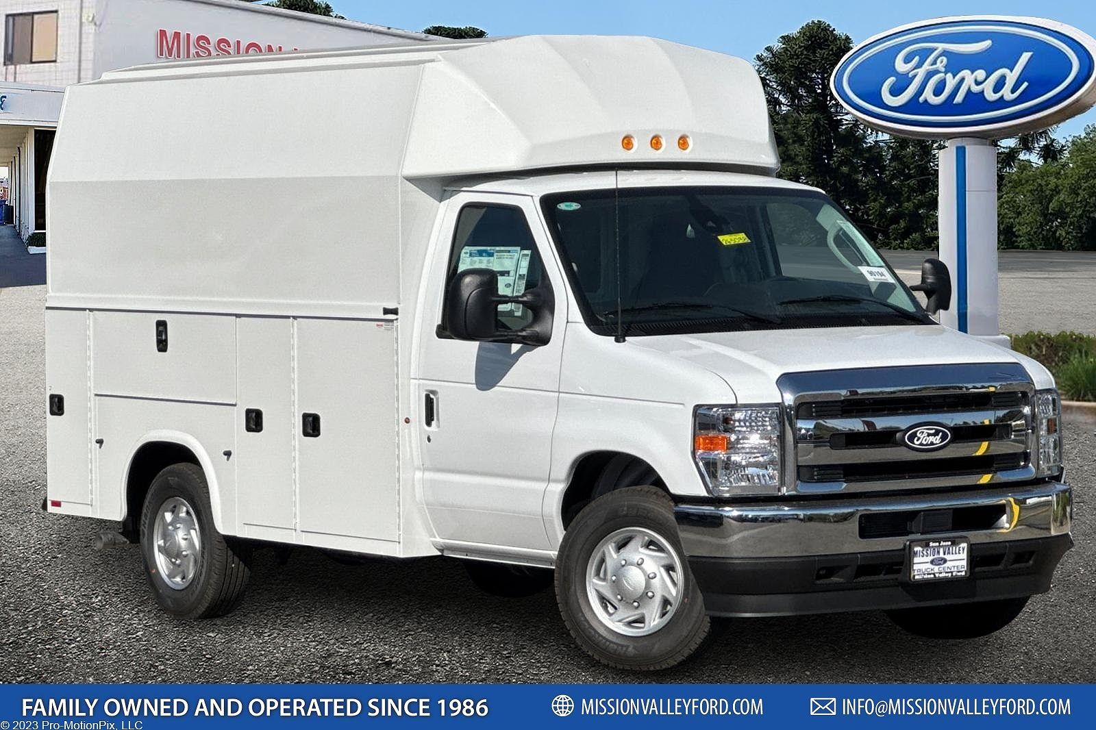 2026 FORD E-350