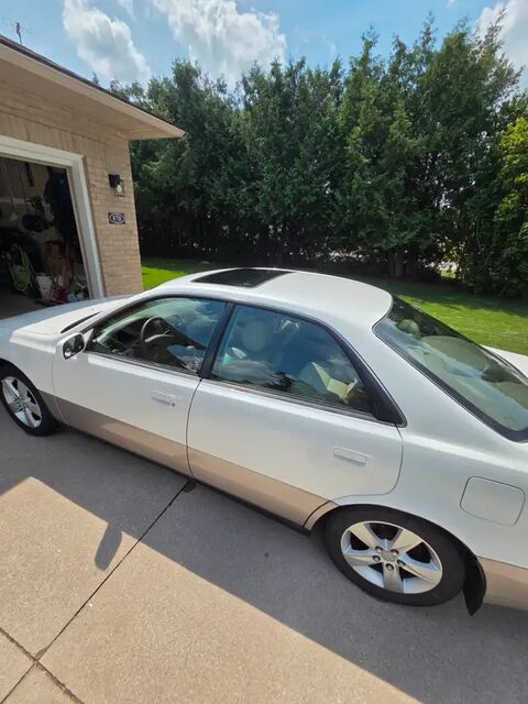 Lexus ES