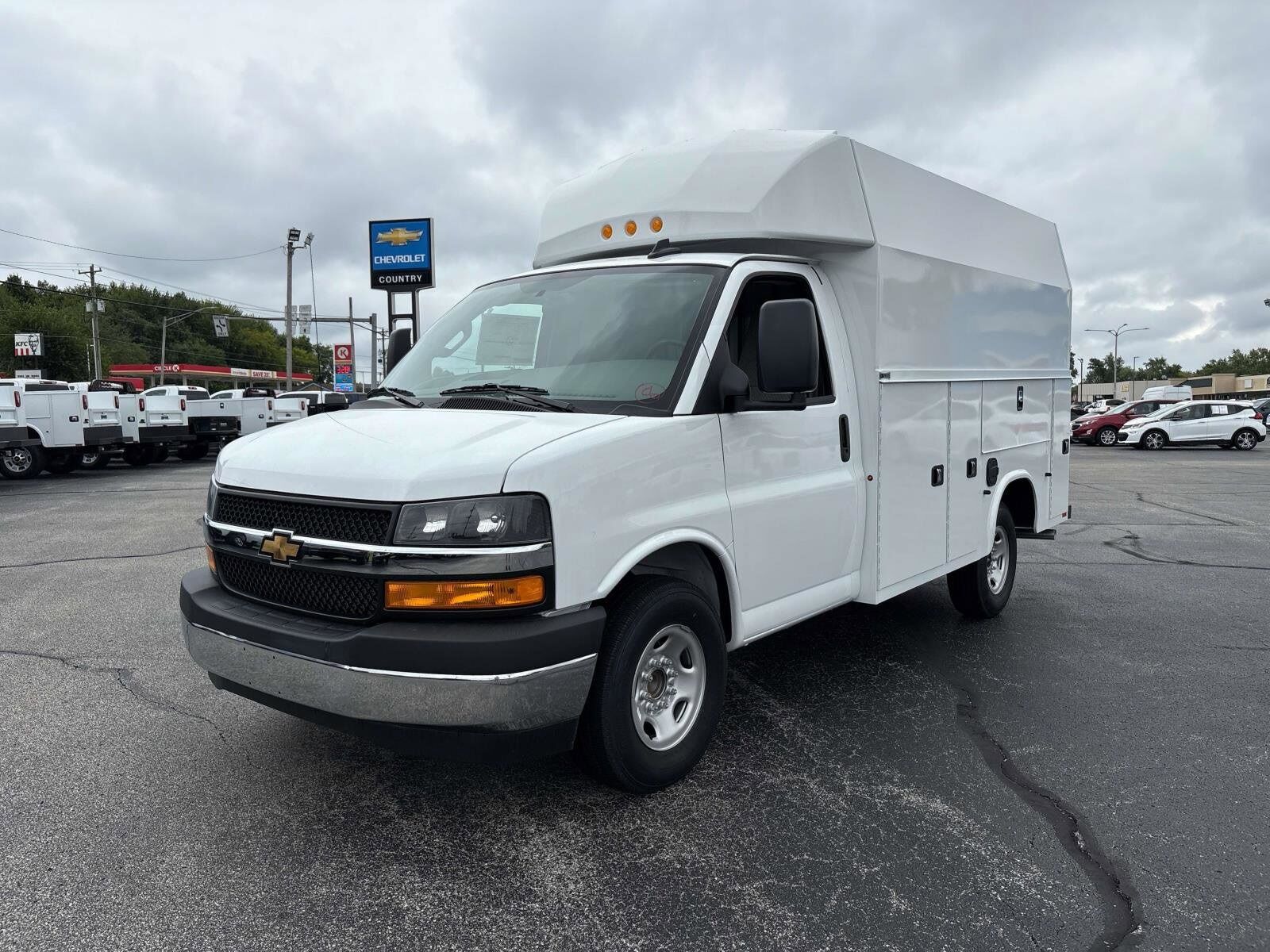 2025 CHEVROLET Express