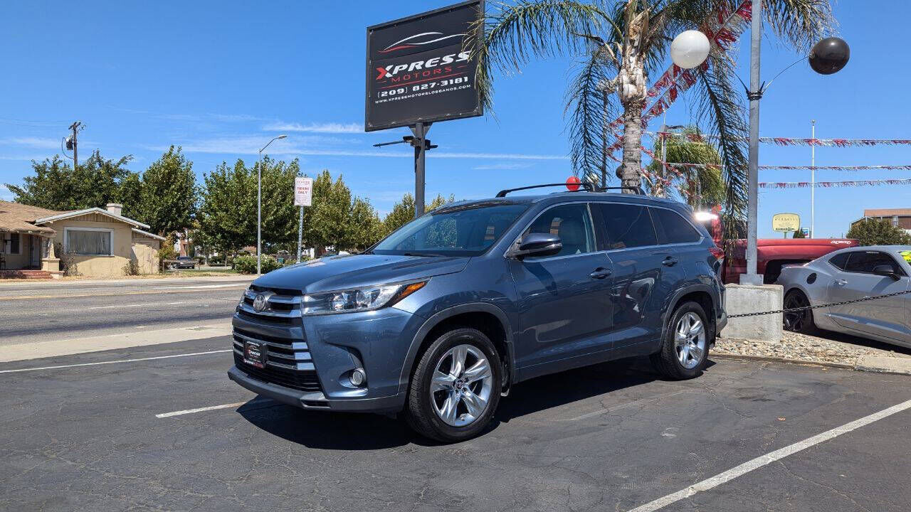 2017 TOYOTA Highlander