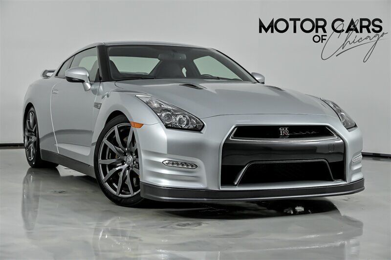 Nissan GT-R