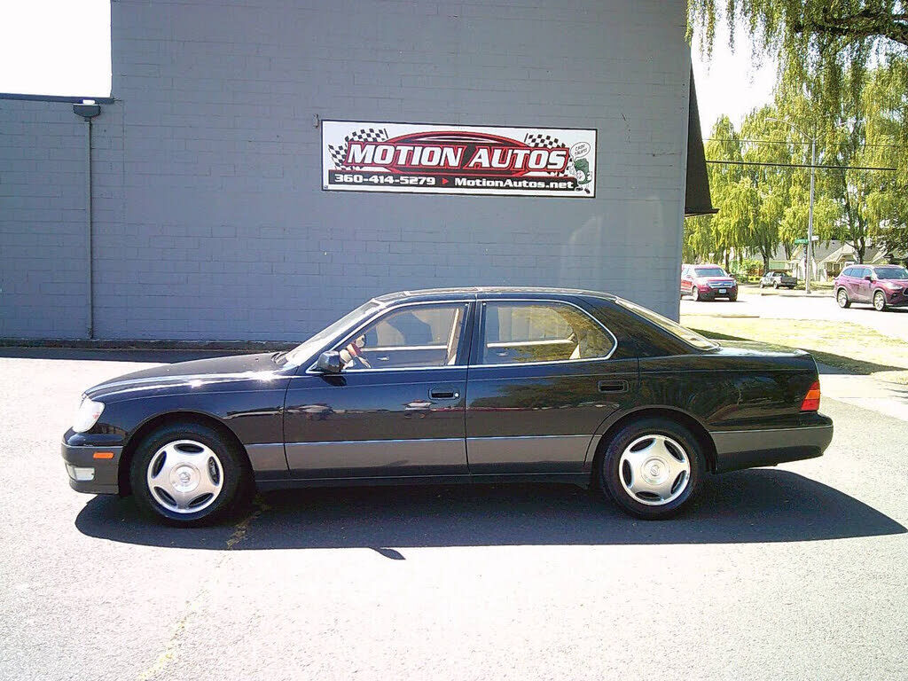 Lexus LS