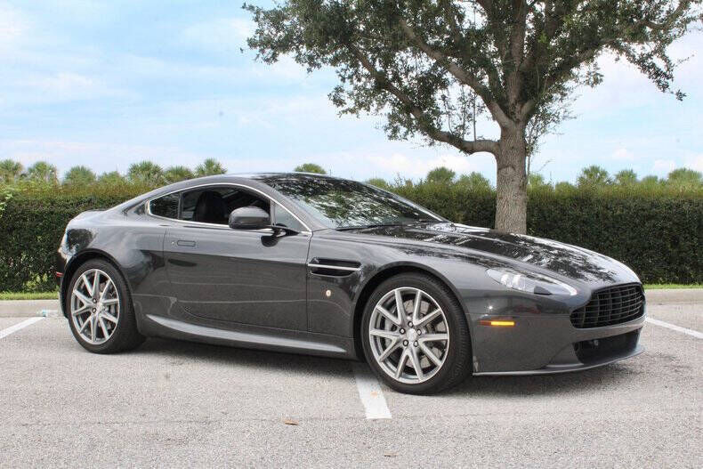 Aston Martin V8 Vantage