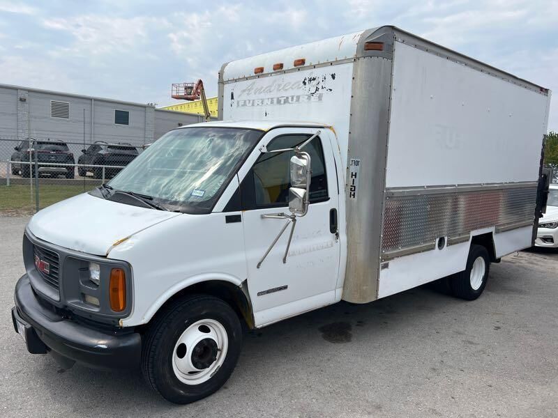 GMC Savana