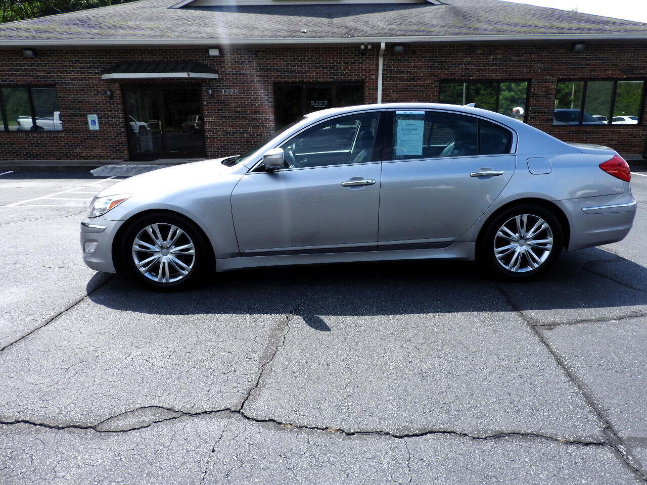 Hyundai Genesis