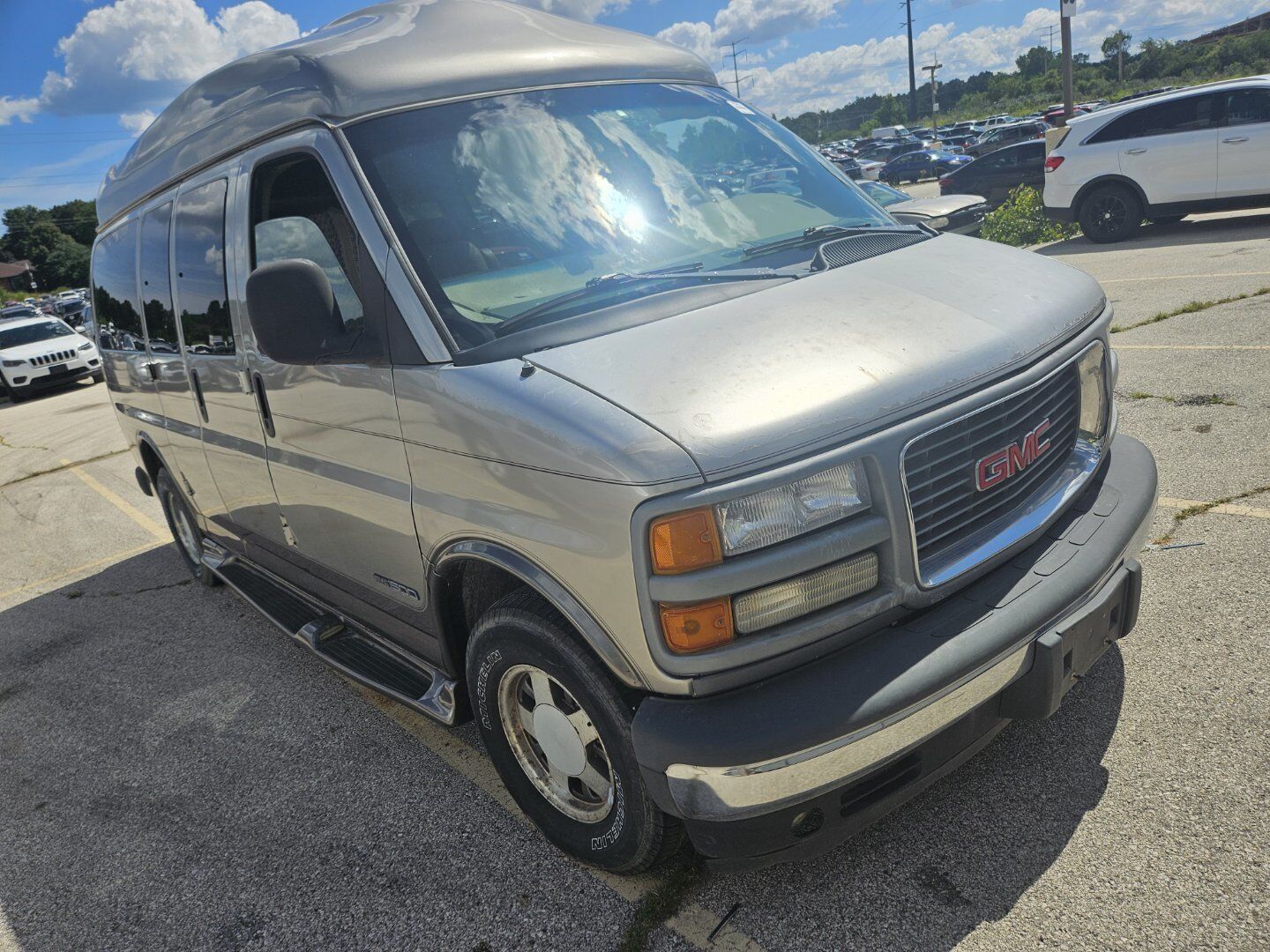 GMC Savana