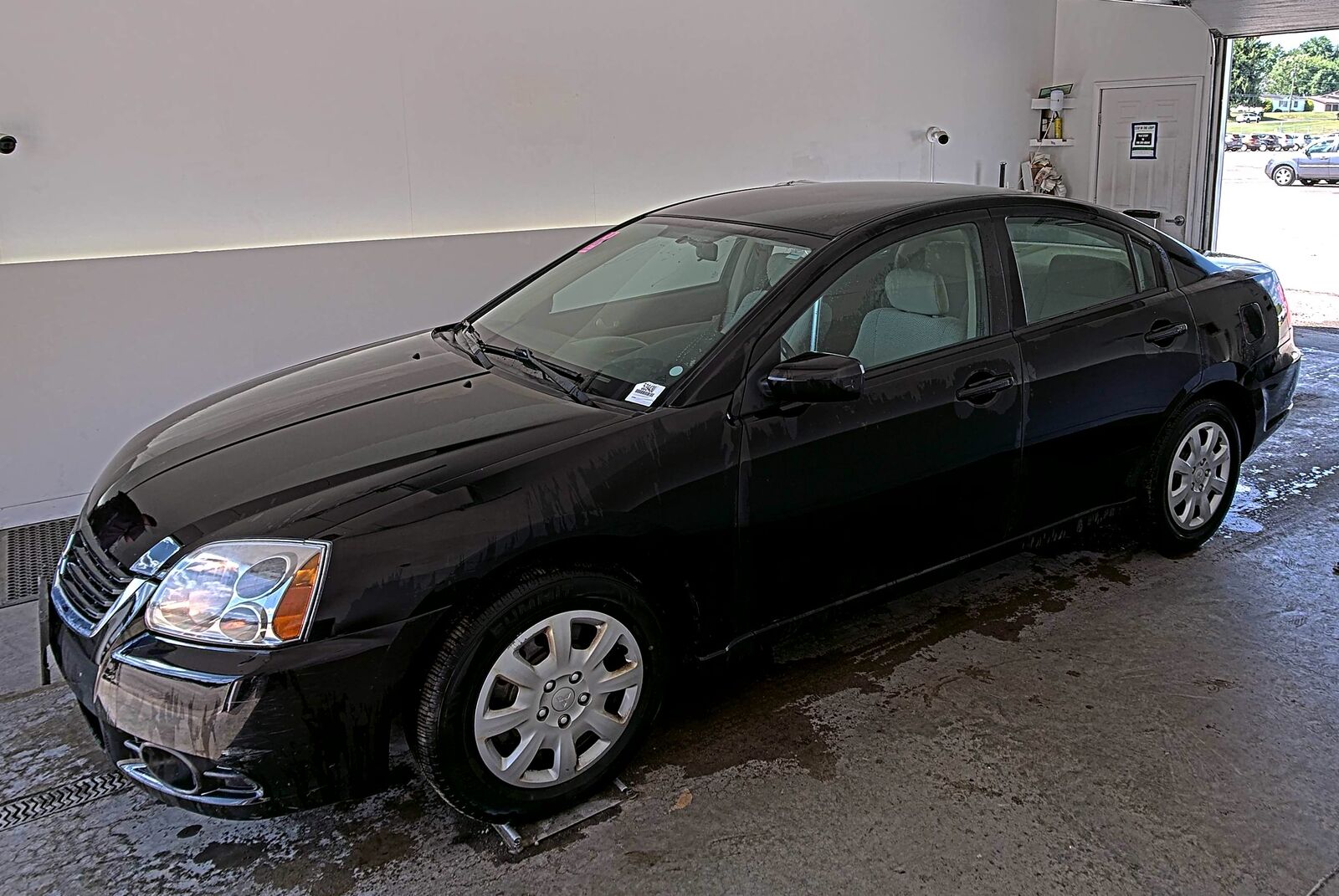 Mitsubishi Galant