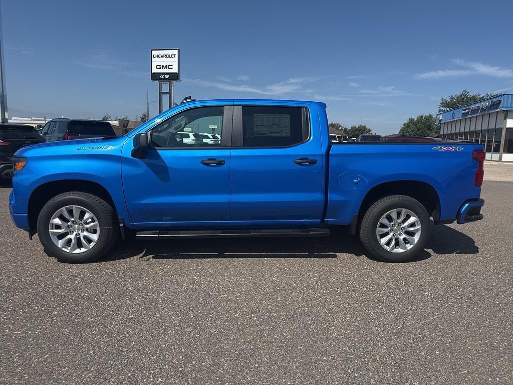 2025 CHEVROLET Silverado