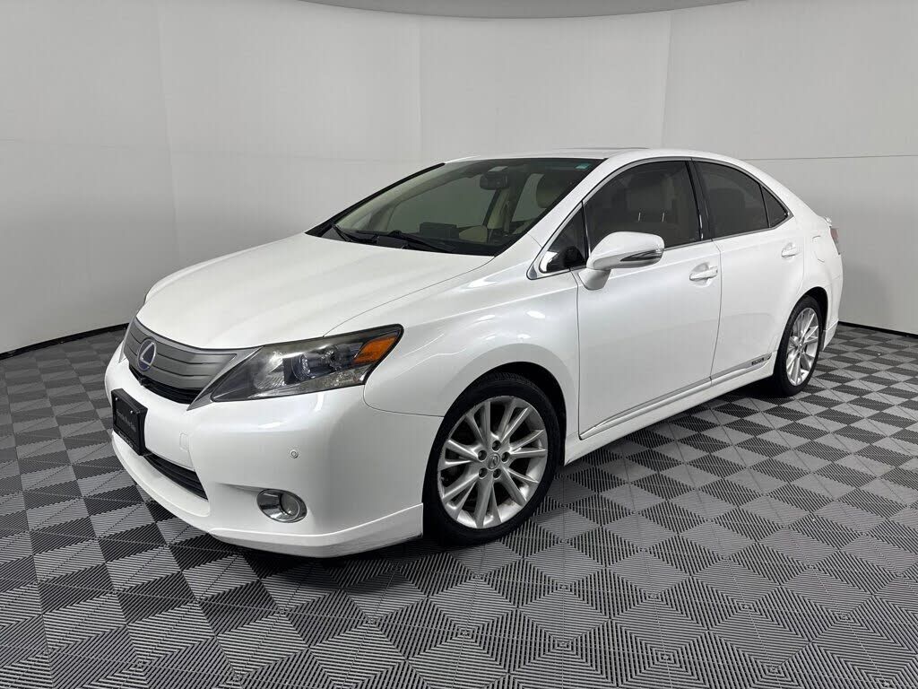 Lexus HS