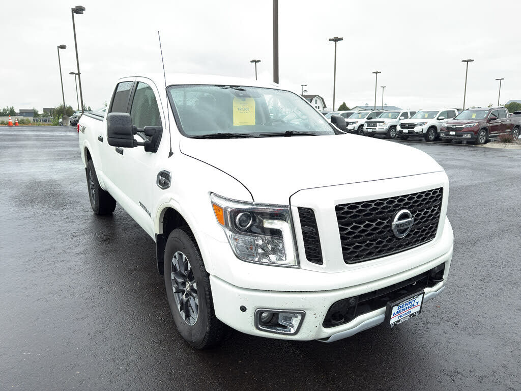Nissan Titan
