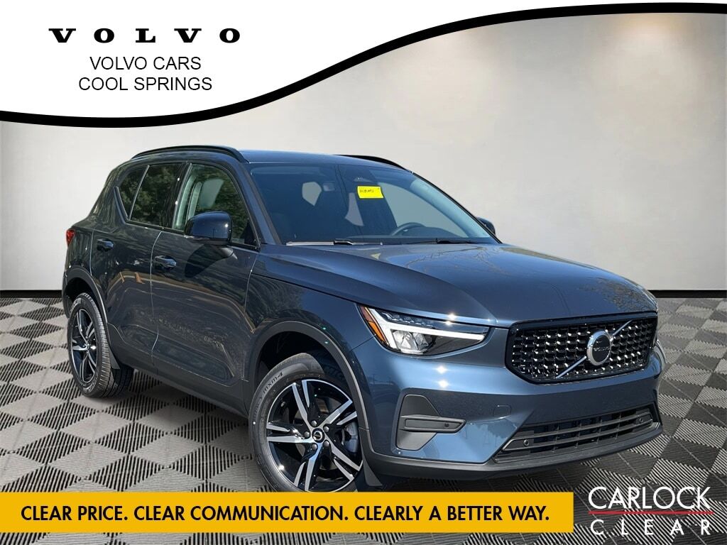 2026 VOLVO XC40