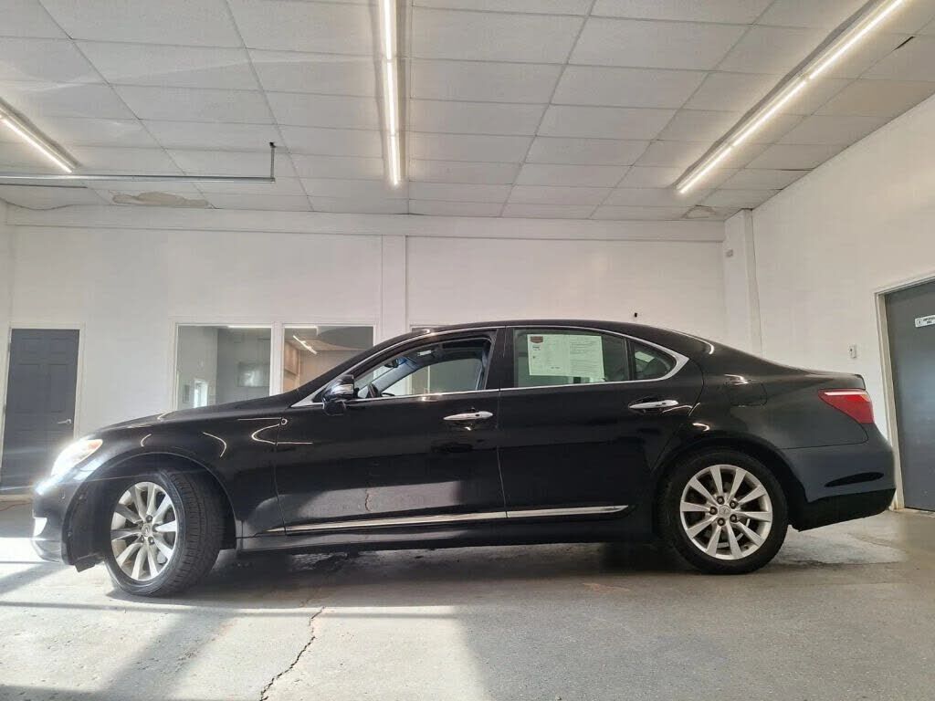 Lexus LS