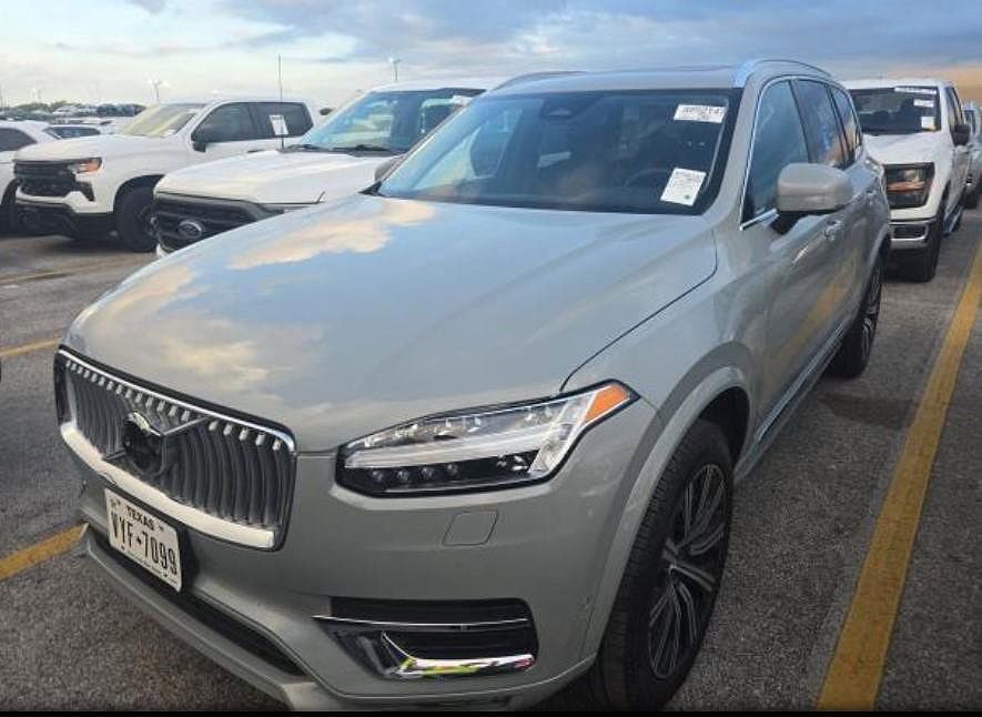 2025 VOLVO XC90