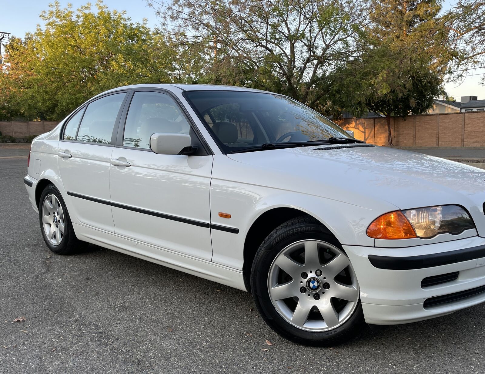 BMW 325i