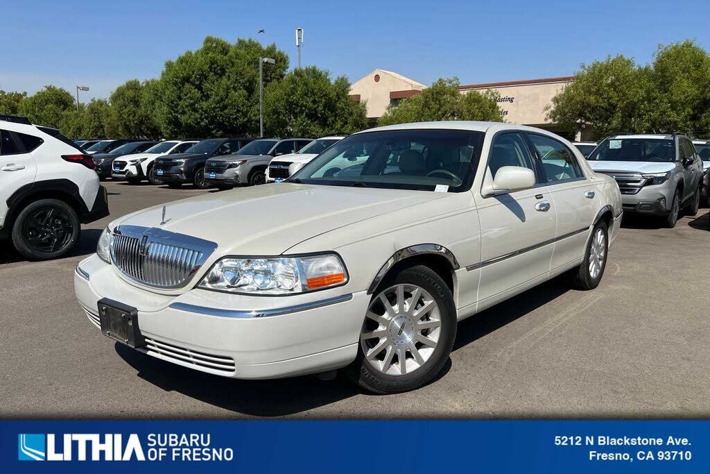 Lincoln Town Car