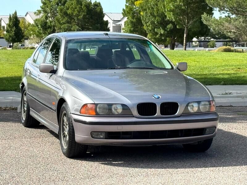 BMW 528i