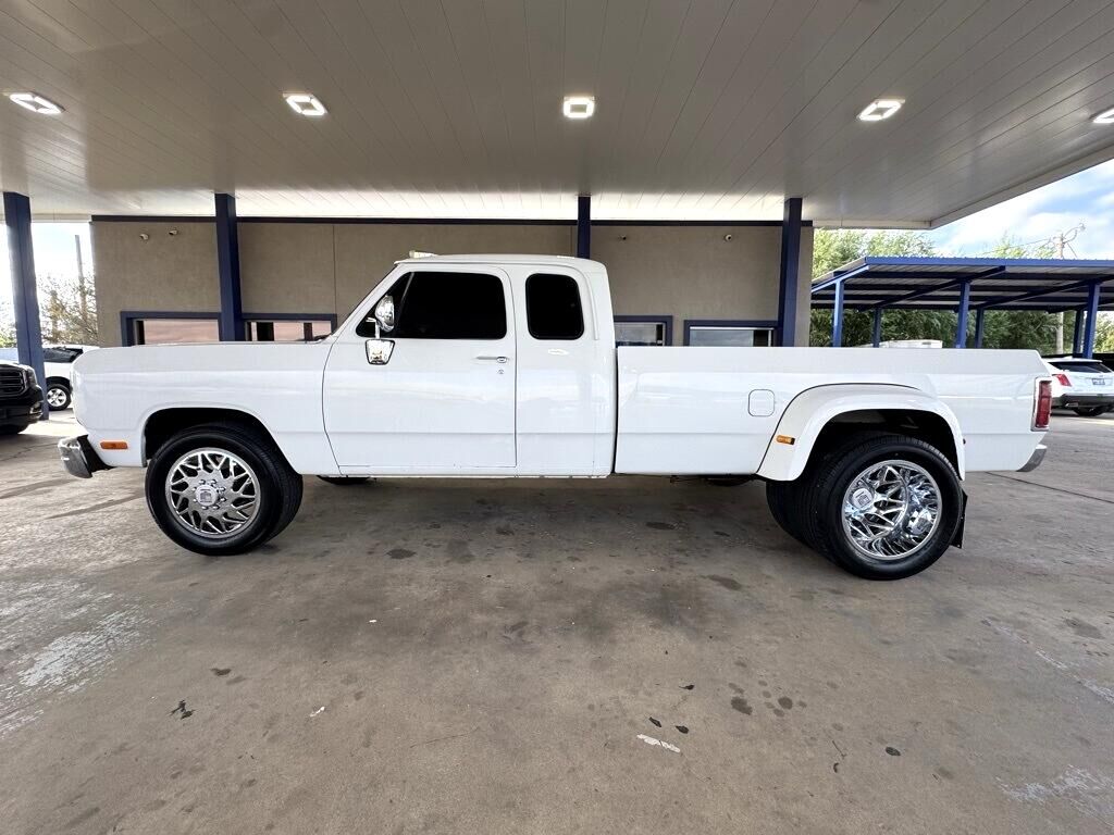 Dodge D-Series