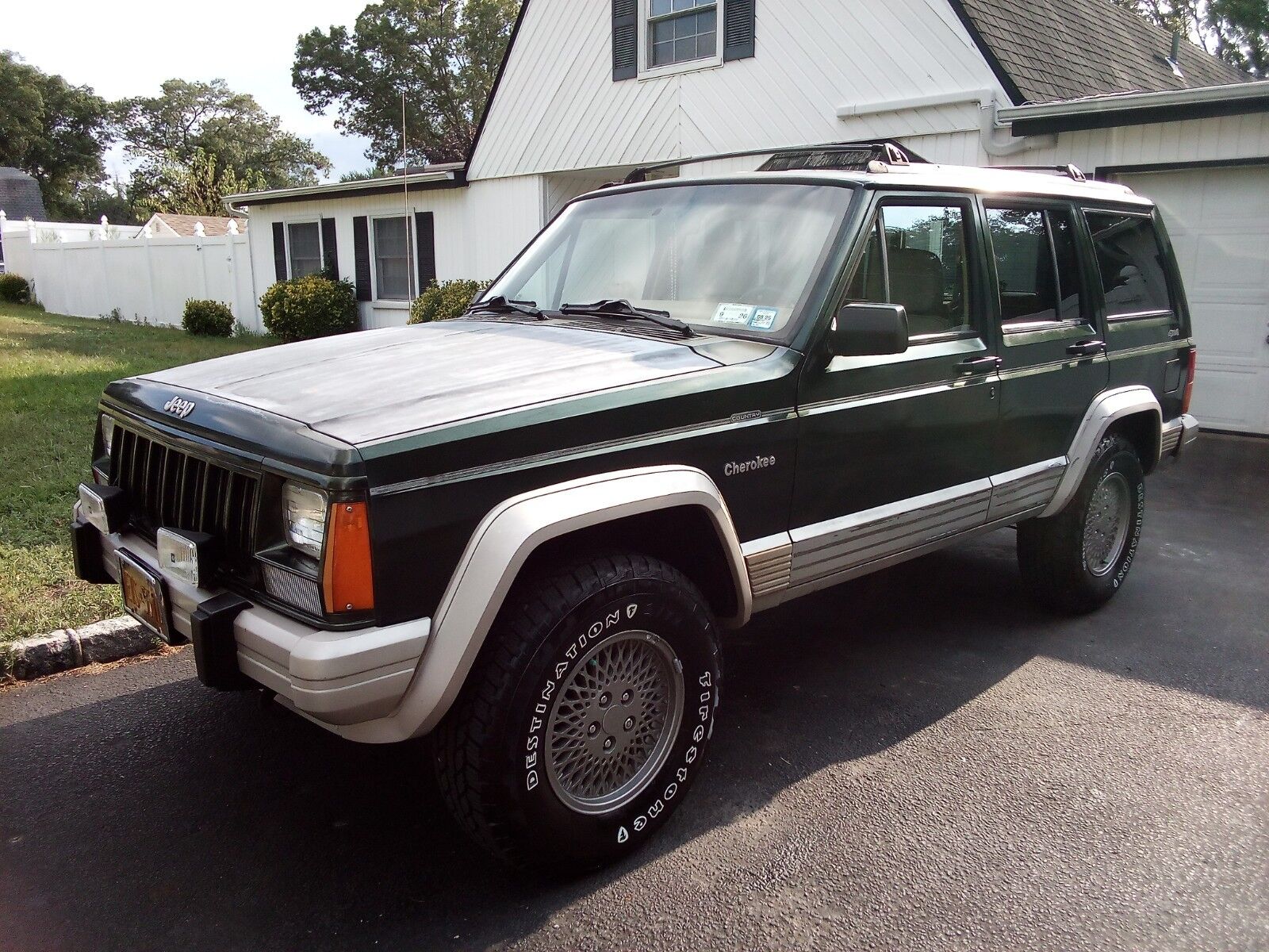 Jeep Cherokee