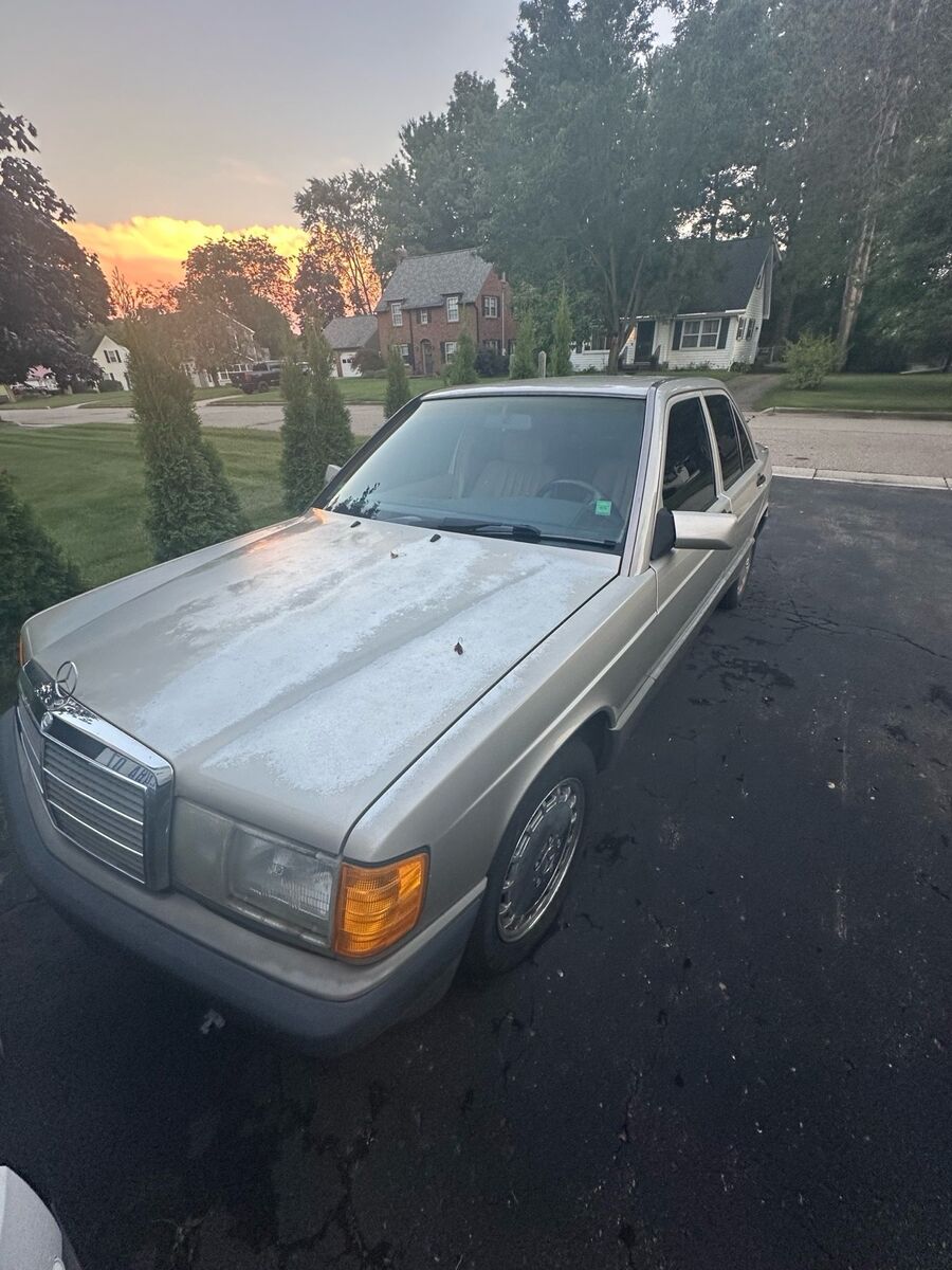 Mercedes-Benz 190