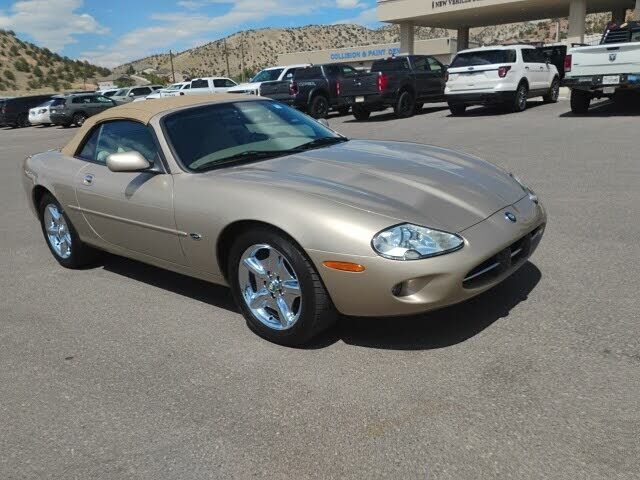 Jaguar XK8