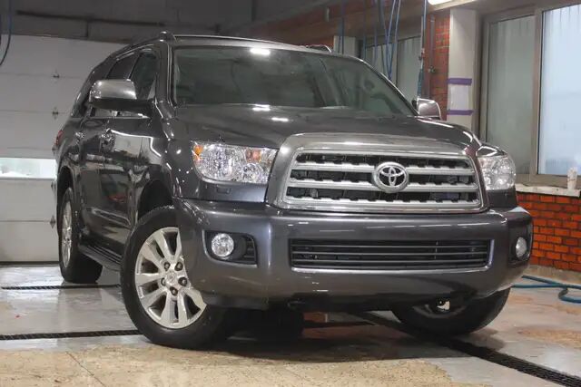 Toyota Sequoia
