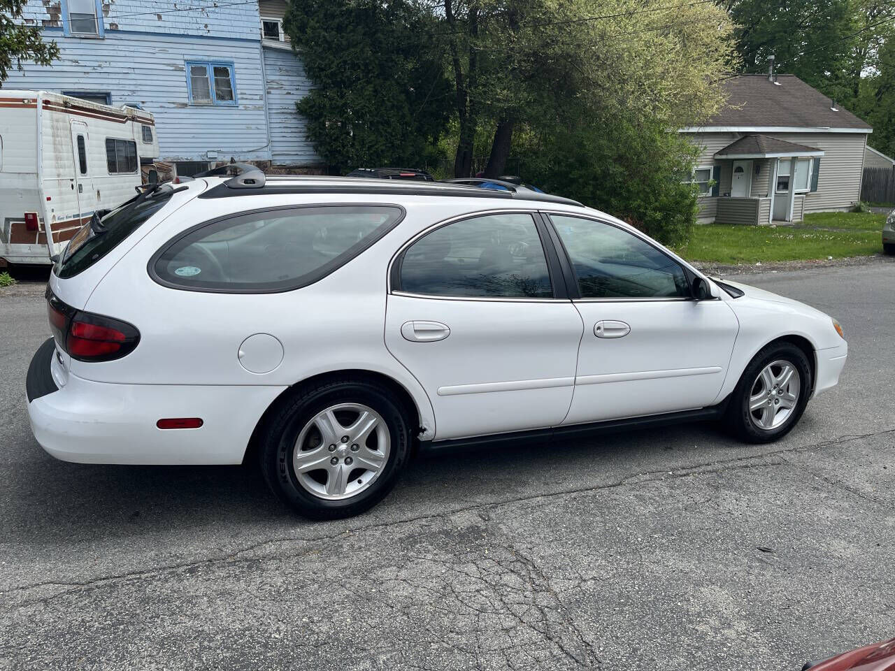 2002 FORD Taurus