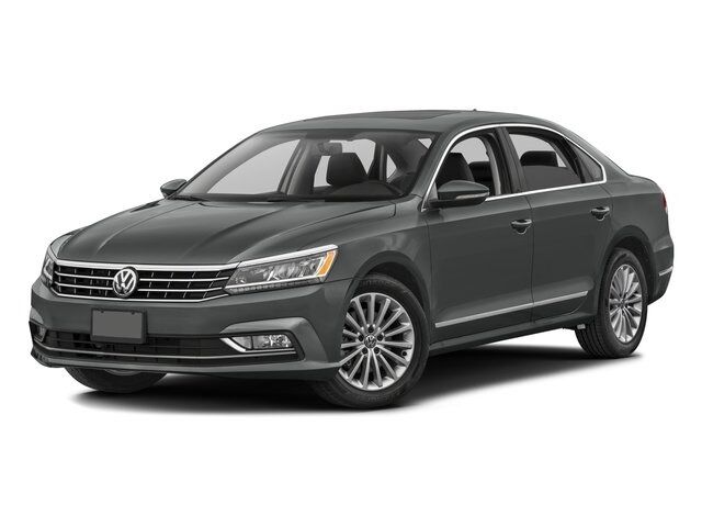 2016 VOLKSWAGEN Passat